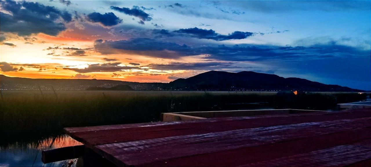 Ecoturismo, Los Uros Puno Exterior foto